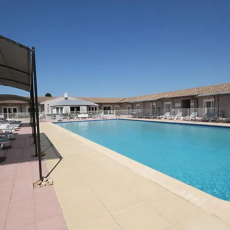 Otel Saint Louis 2*
