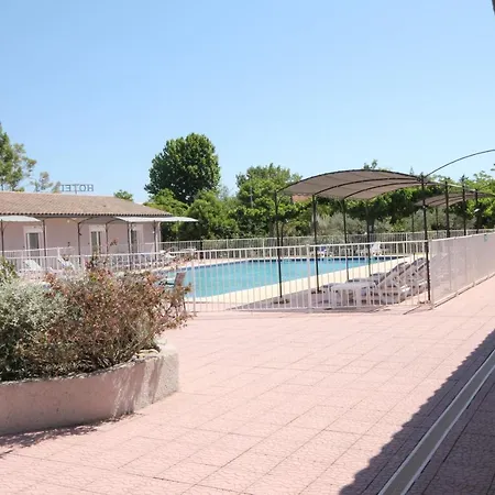 Otel Saint Louis Le Thor