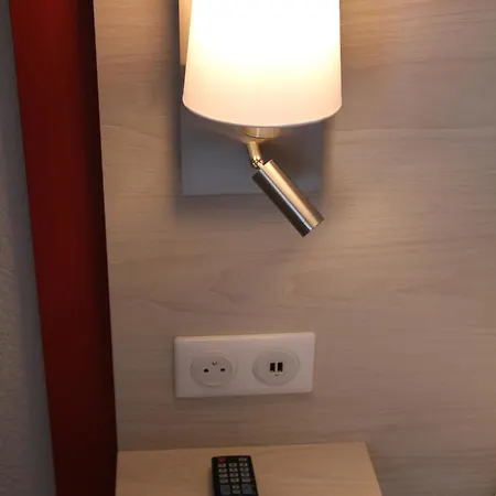 Otel Saint Louis 2*
