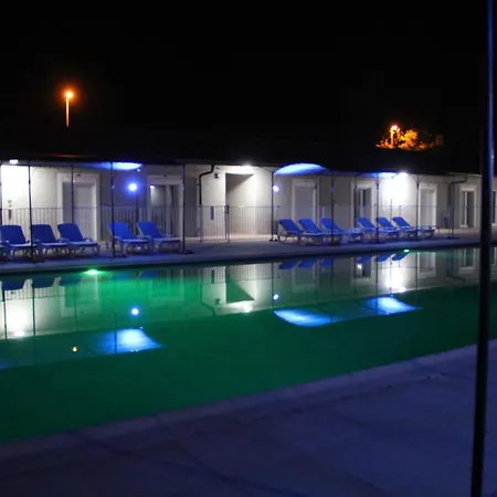 Saint Louis Hotel 2*